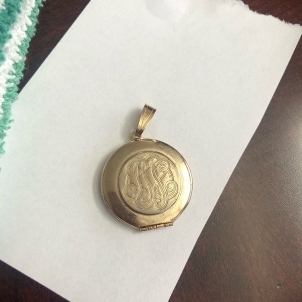 Vintage Gold Tone Pendant - Picture 1 of 4